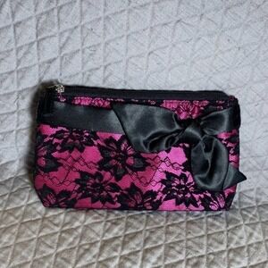 5/ $25 𝅺Fuchsia Pink & Black Lace with bow formal clutch makeup bag
